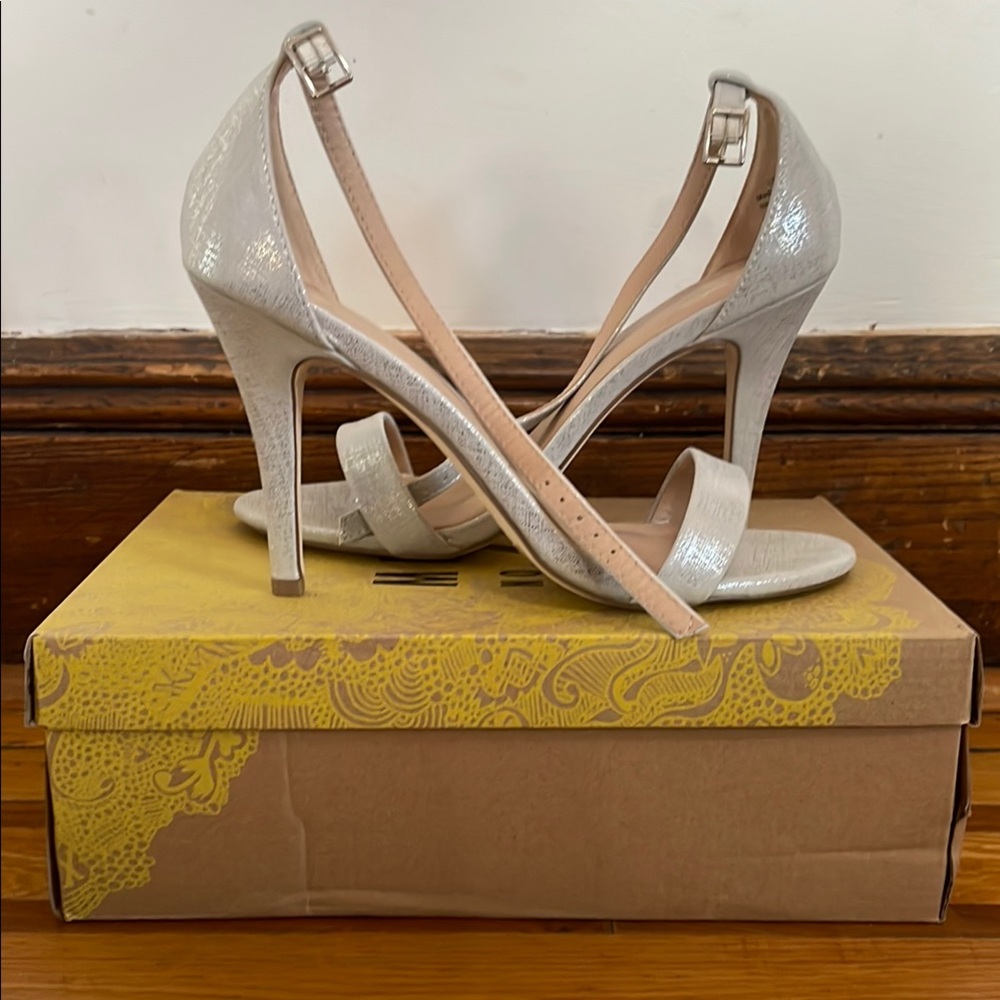 Mix No. 6 Women’s Heels Size